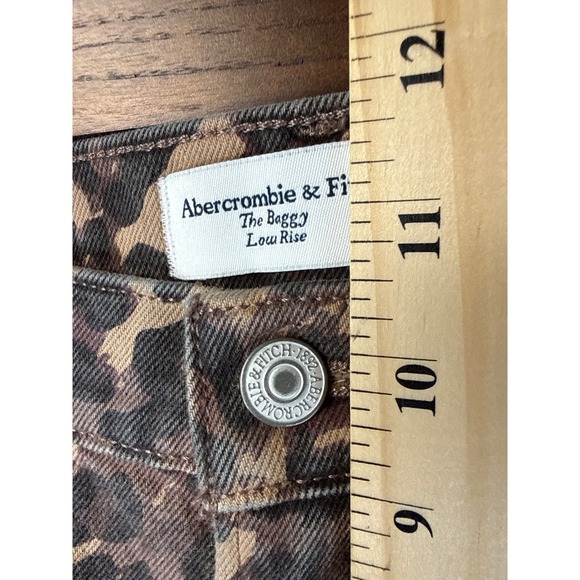 Abercrombie Fitch The Baggy Low Rise Leopard Print Jeans - Picture 8 of 13